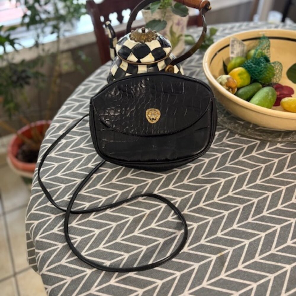 Black textured leather made in Italy